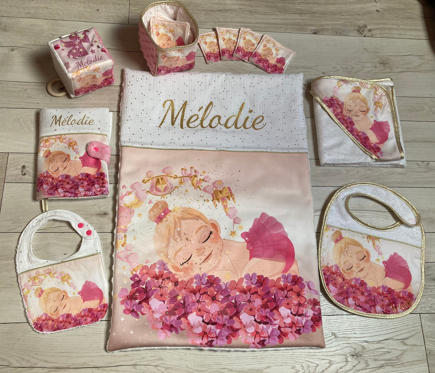 Cassoliv coupon tissu Bébé fille blonde en popeline de coton Oeko-tex 129g/m2