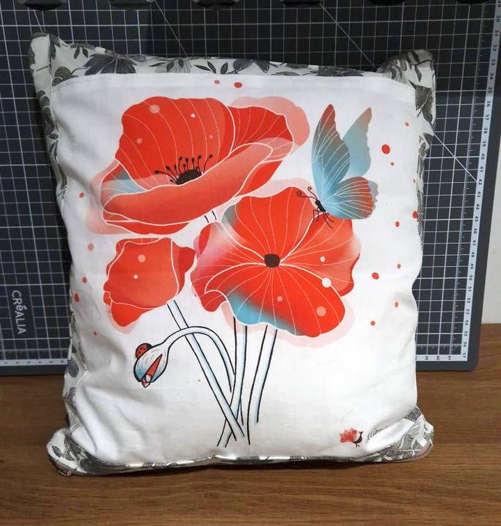 Cassoliv coupon tissu Fleur Coquelicot en velours ras 410g/m2